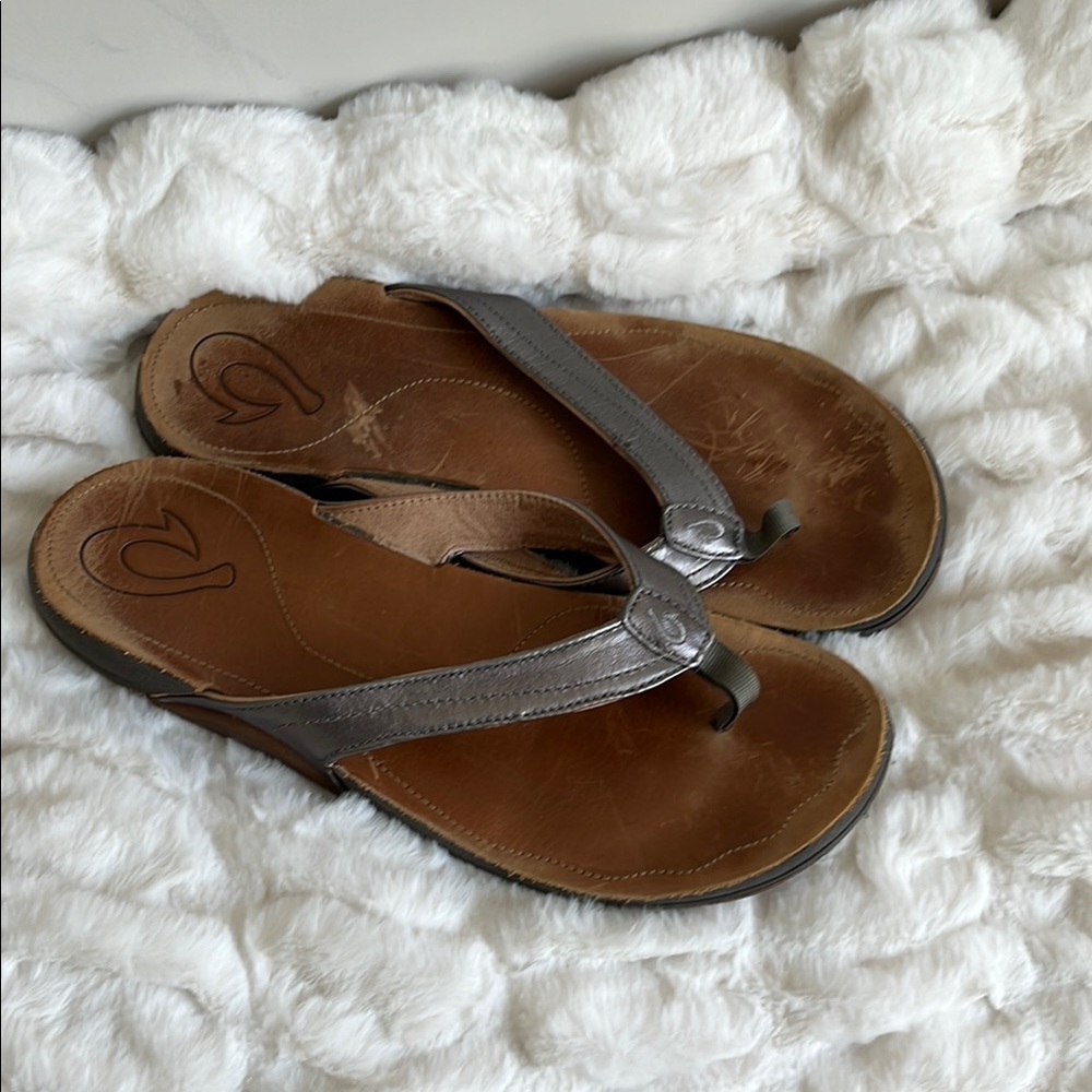 Women's Brown and Silver Sandals/ bronze Olukai